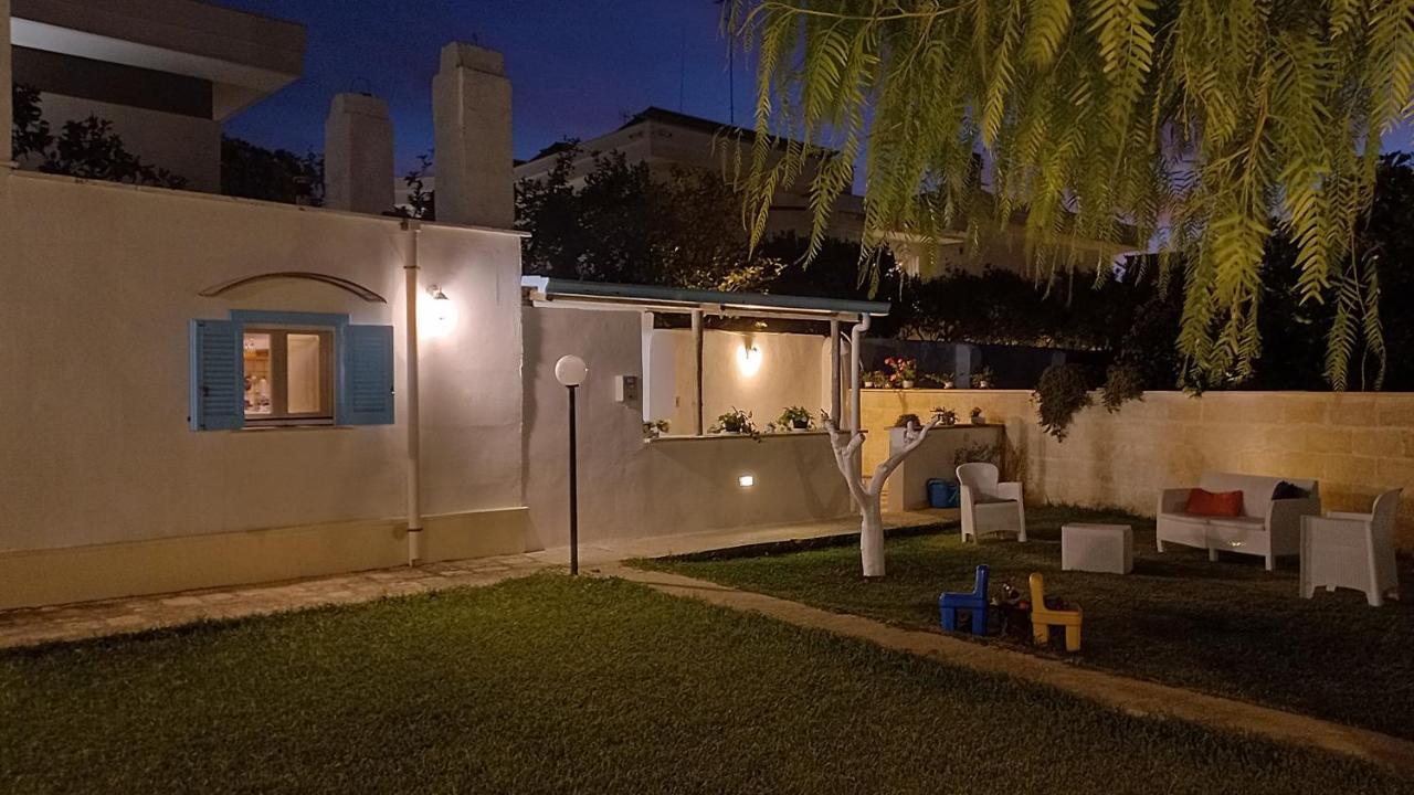 Bed and Breakfast Villino Tronchetto Bianco Mola di Bari Exterior foto