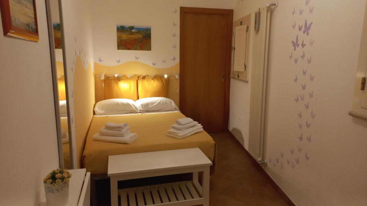Bed and Breakfast Villino Tronchetto Bianco Mola di Bari Exterior foto