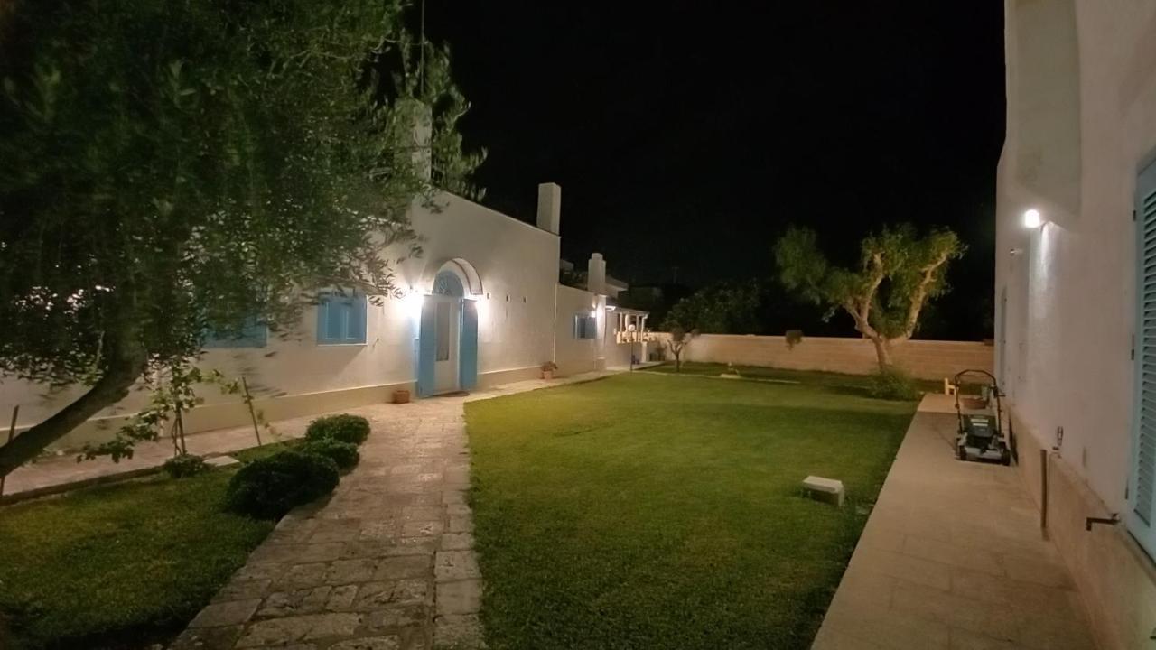 Bed and Breakfast Villino Tronchetto Bianco Mola di Bari Exterior foto