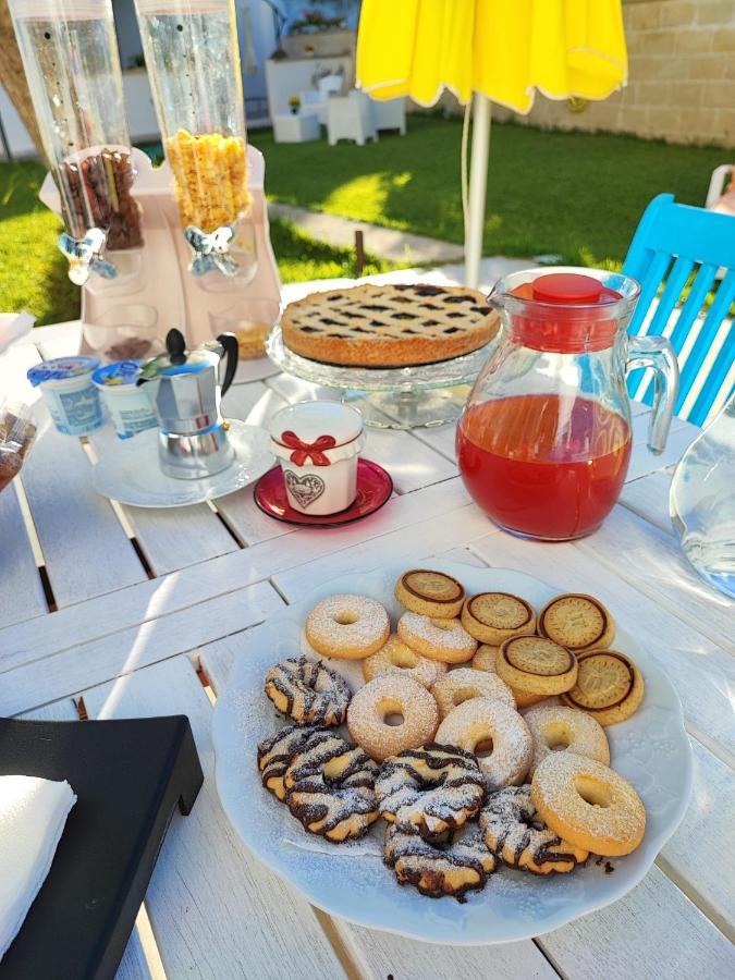Bed and Breakfast Villino Tronchetto Bianco Mola di Bari Exterior foto