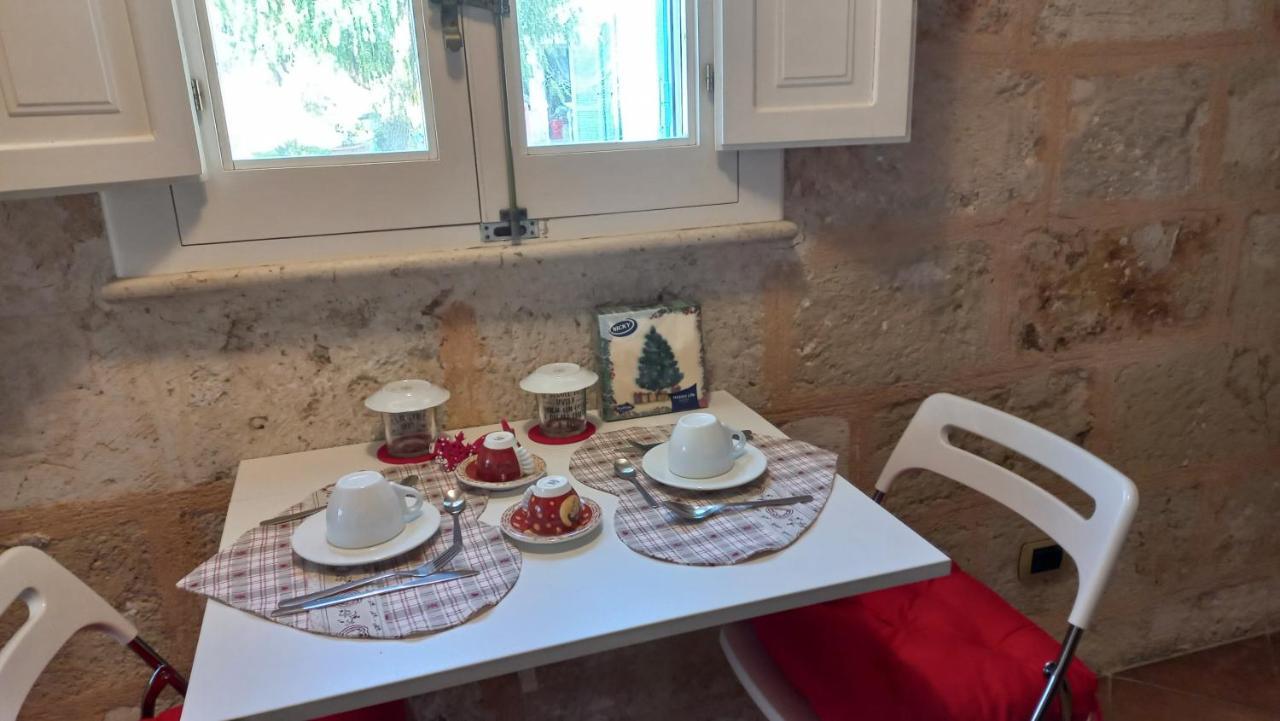 Bed and Breakfast Villino Tronchetto Bianco Mola di Bari Exterior foto
